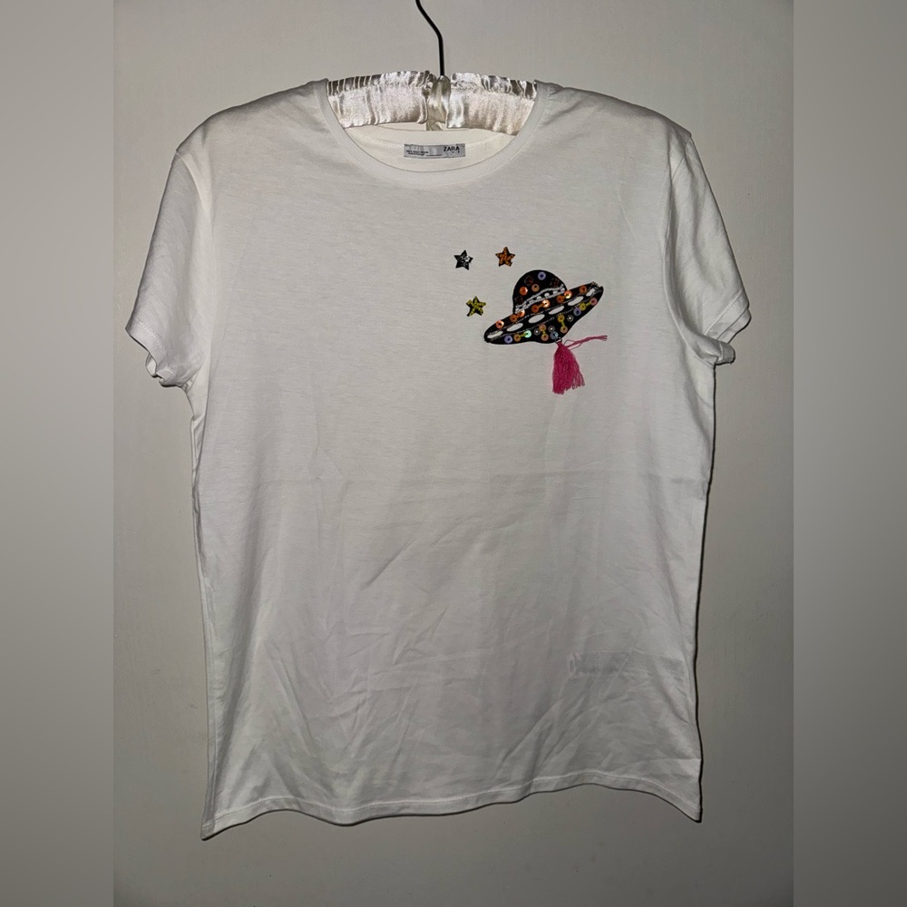 Zara White Short Sleeve Tee with UFO Design